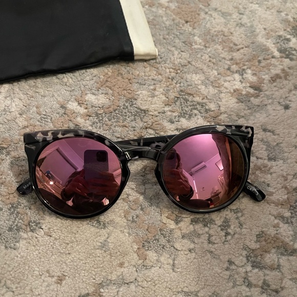 Quay Australia Pink/tortoise shell sunglasses - Picture 2 of 3
